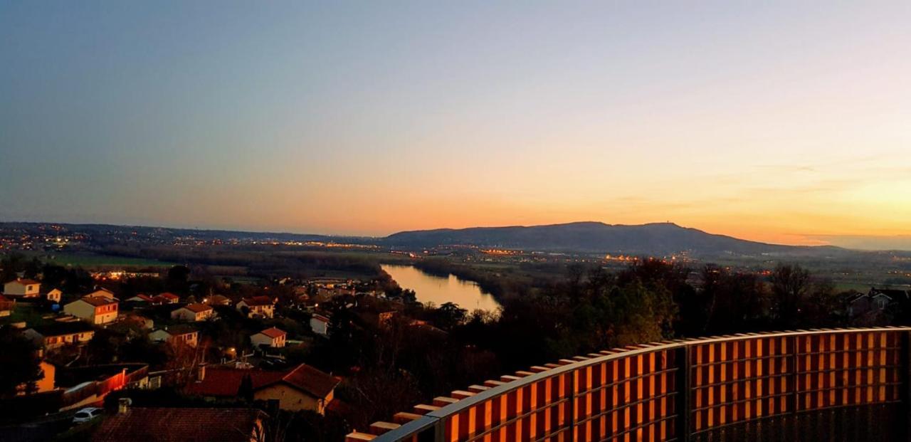 Rene Egger Hotel Trevoux Bagian luar foto